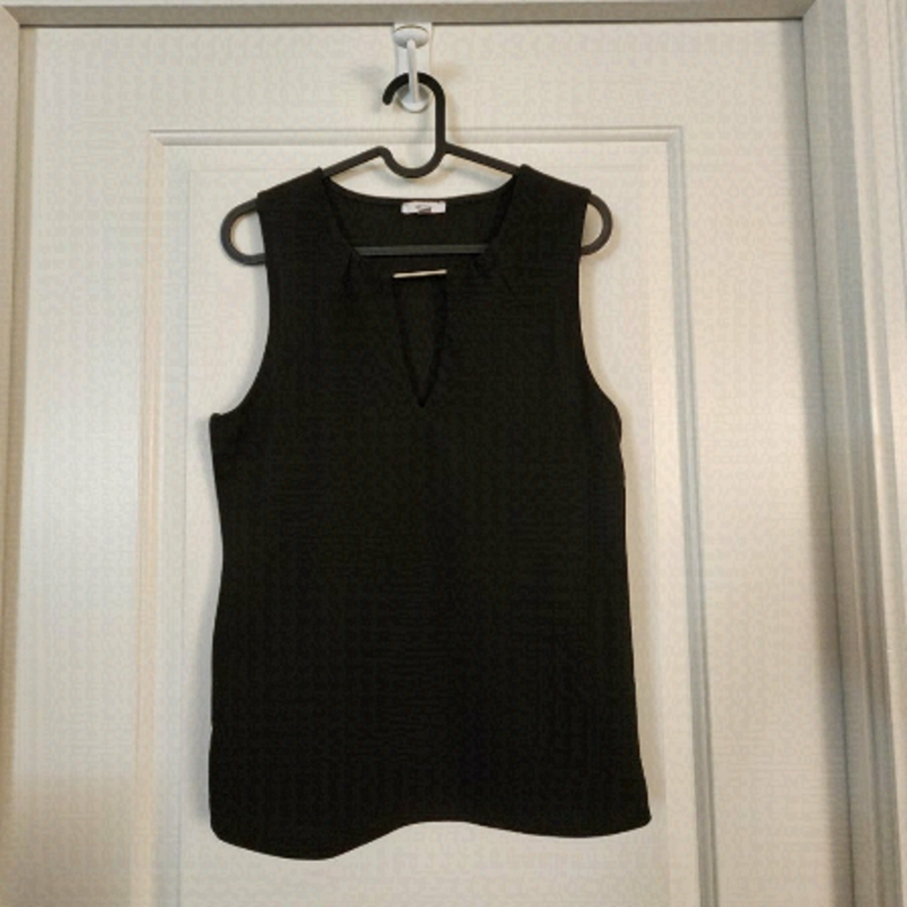 Ardene- Black Top - Picture 2 of 3